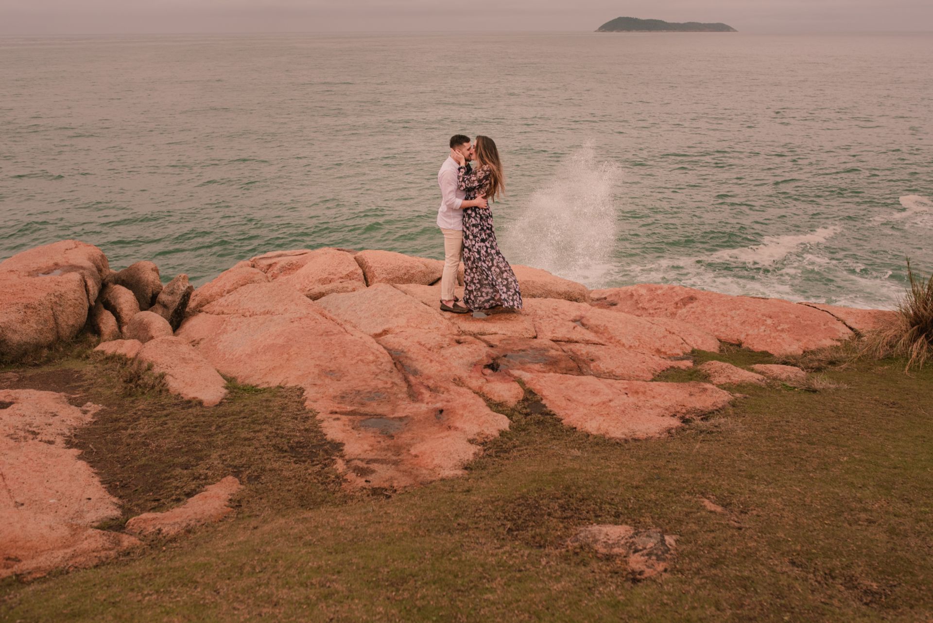 Foto Ensaio Pré Wedding na Guarda do Embaú/SC | Matheus & Andressa  - Imagem 7