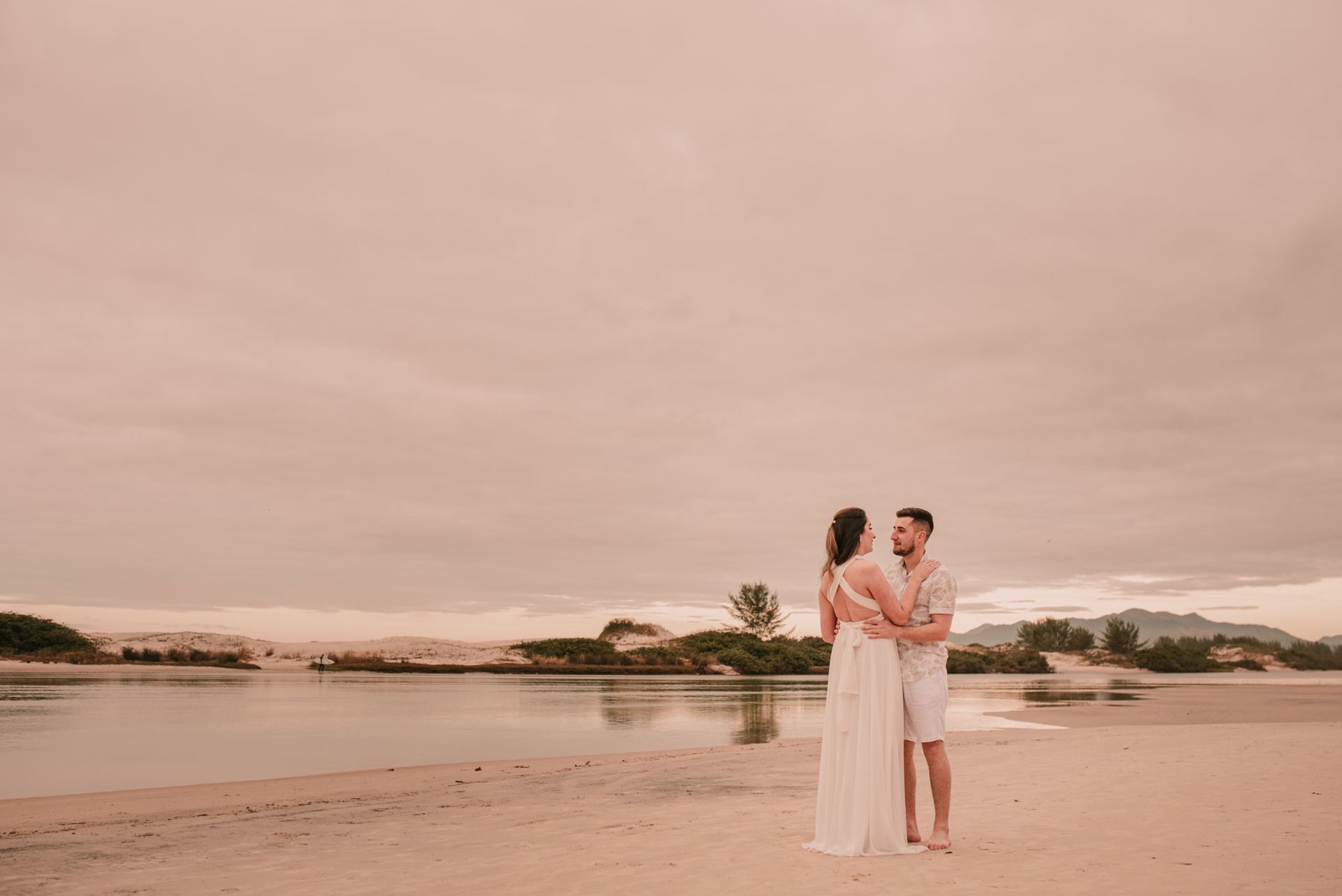 Foto Ensaio Pré Wedding na Guarda do Embaú/SC | Matheus & Andressa  - Imagem 53