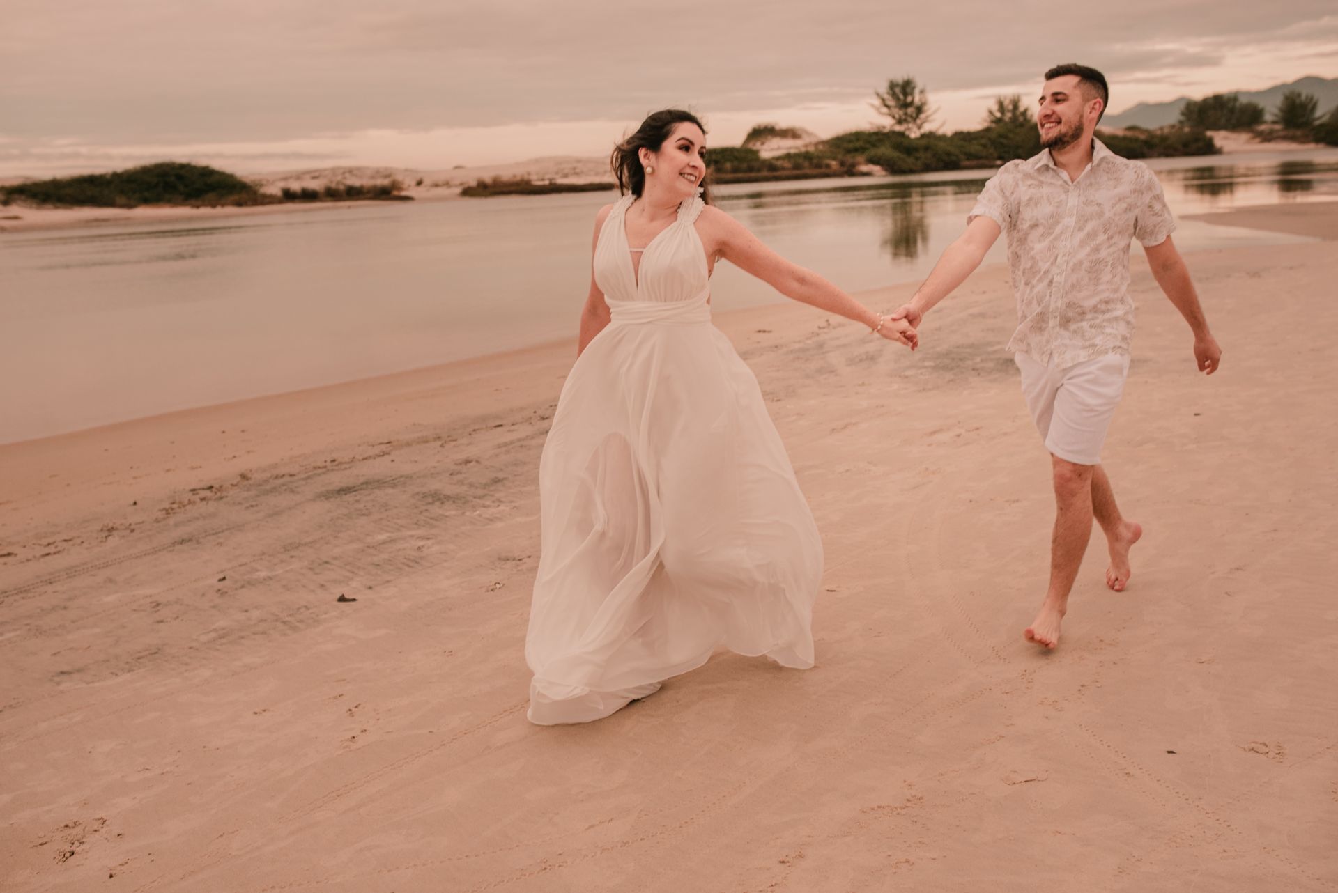 Foto Ensaio Pré Wedding na Guarda do Embaú/SC | Matheus & Andressa  - Imagem 48