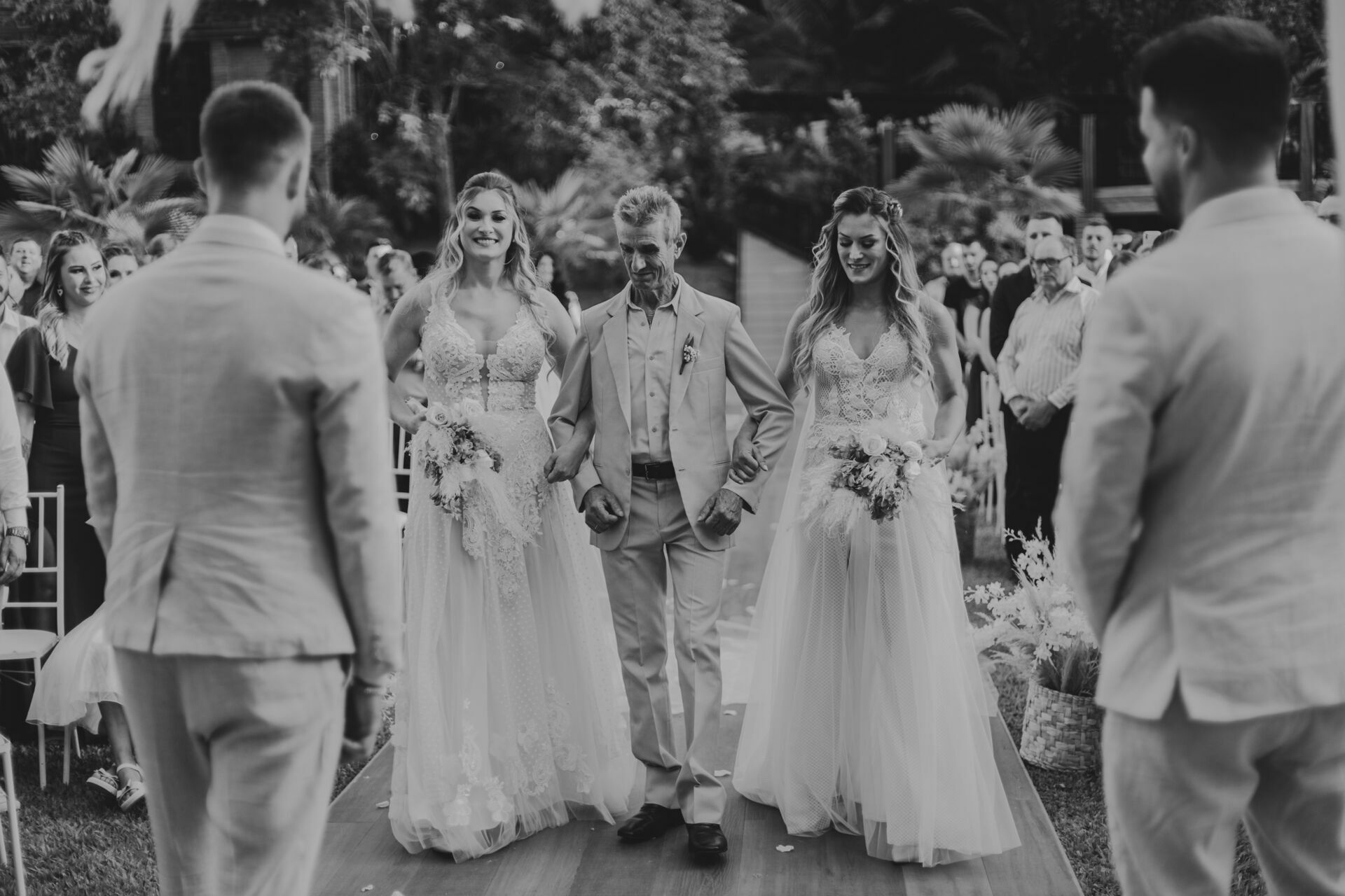 Foto Casamento Duplo na Chácara do Cris | Marco & Ju | Fabricio e Nah - Imagem 59